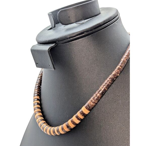 Vintage Brown/Tan Graduated Bead Surfer Coastal Barrel Clasp 16.5" Necklace - Picture 2 of 6